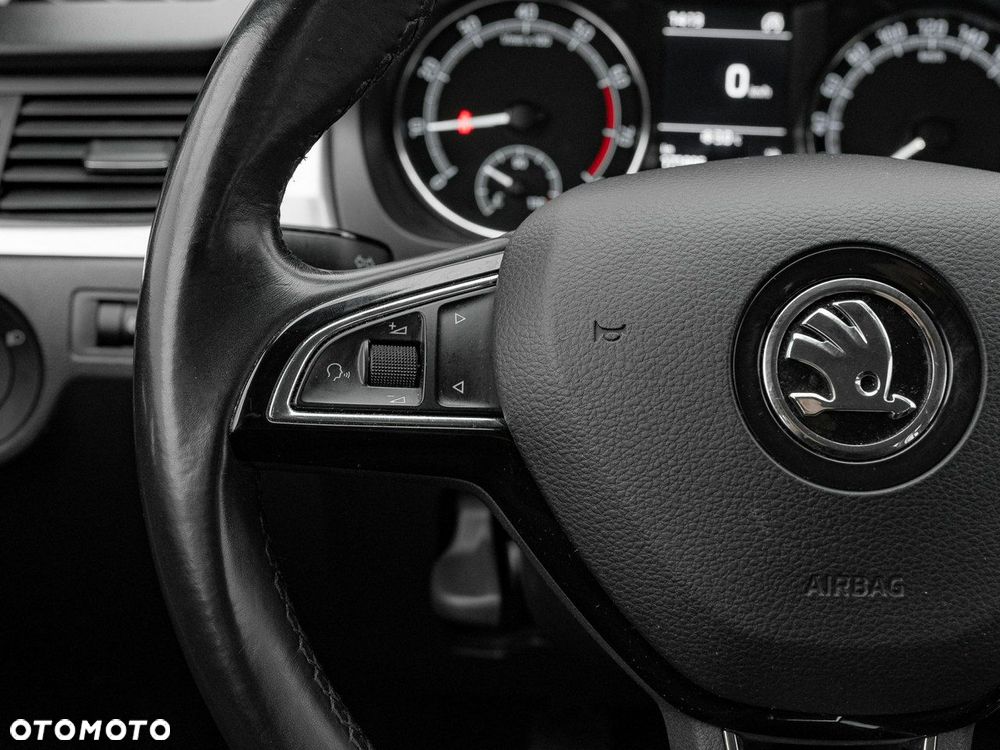 Skoda RAPID Spb 1.0 TSI Ambition - 17