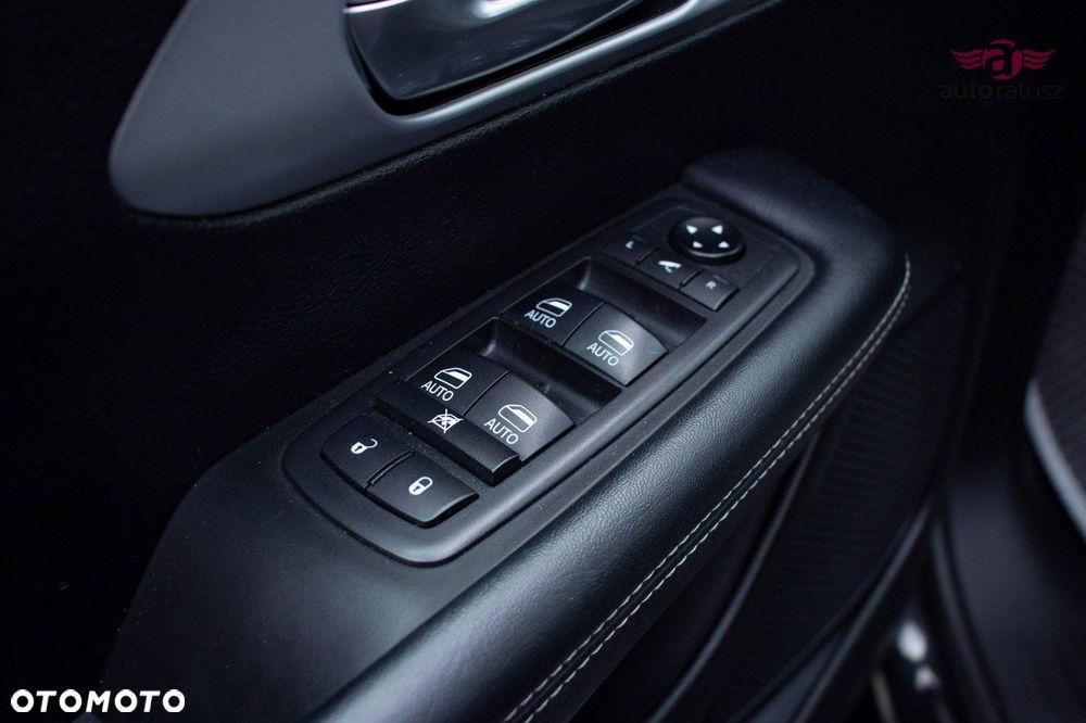 Chrysler Pacifica - 12