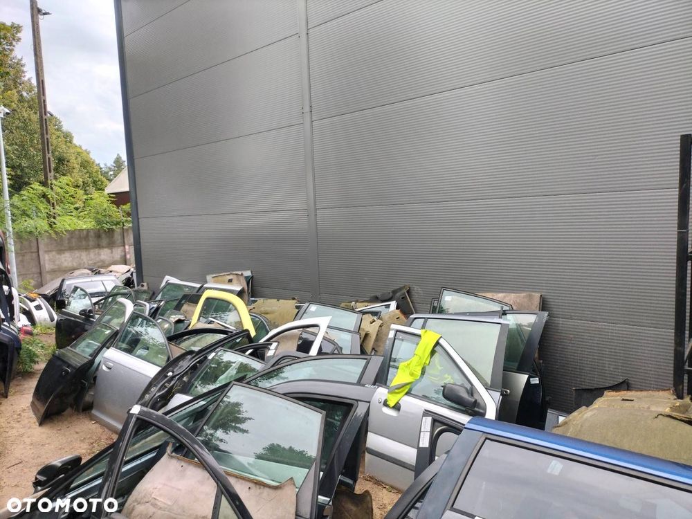 DRZWI KOMPLETNE PRAWY PRZÓD SUZUKI IGNIS I 5D Z2S - 6