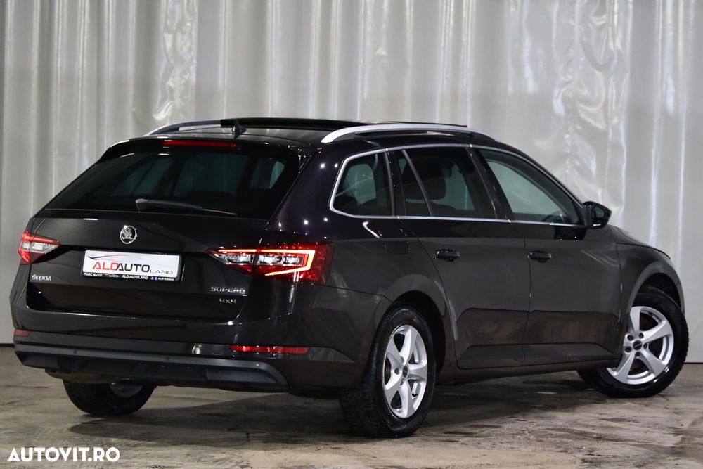 Skoda Superb Combi 2.0 TDI 4x4 SportLine - 2