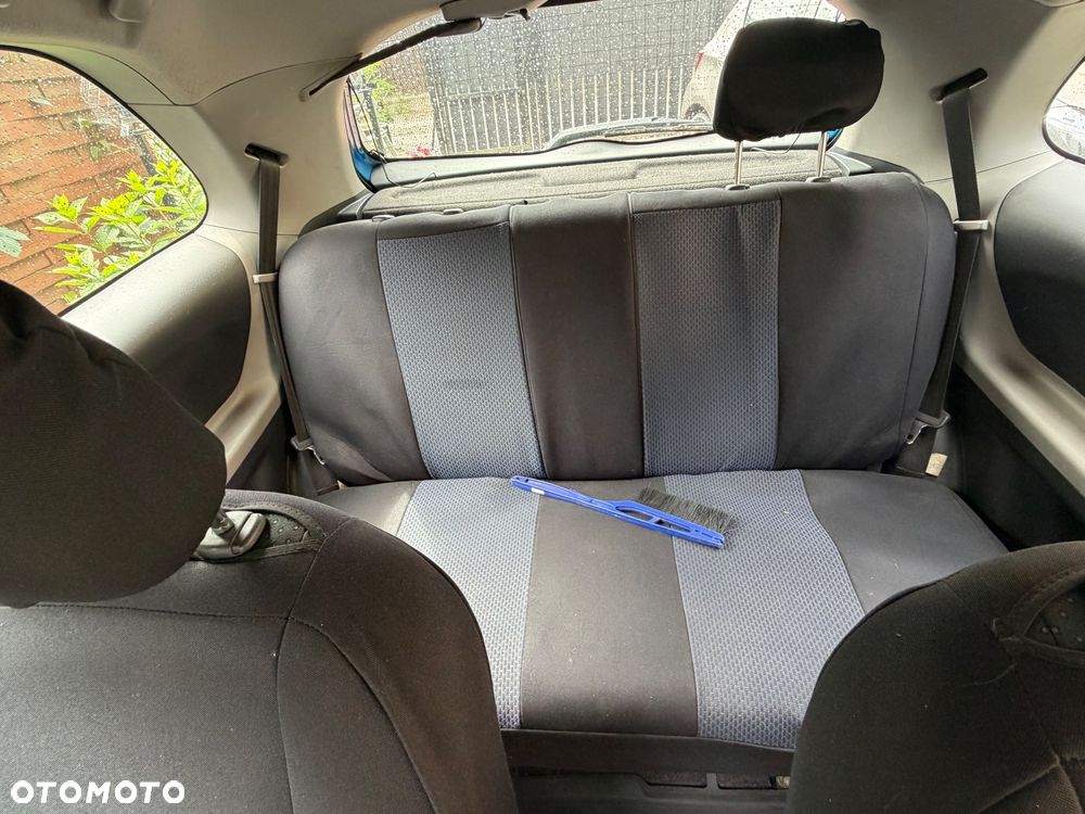 Toyota Yaris - 7