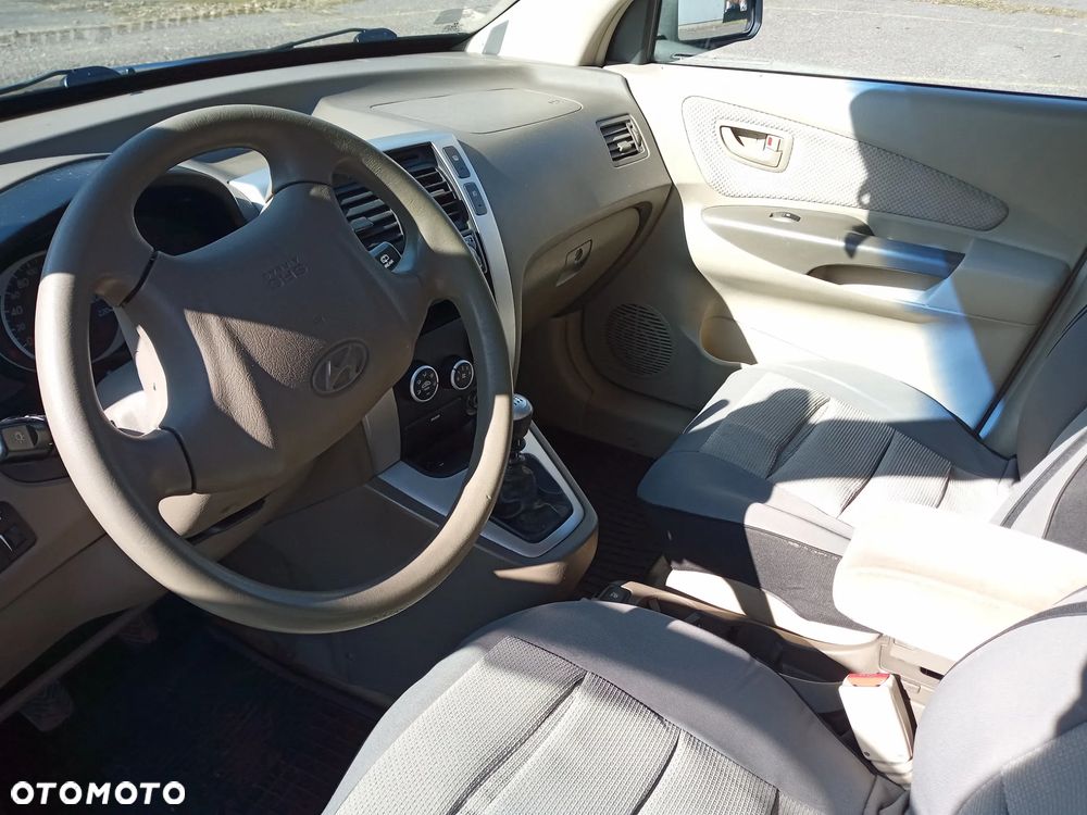 Hyundai Tucson 2.0 CRDi 2WD GLS - 10