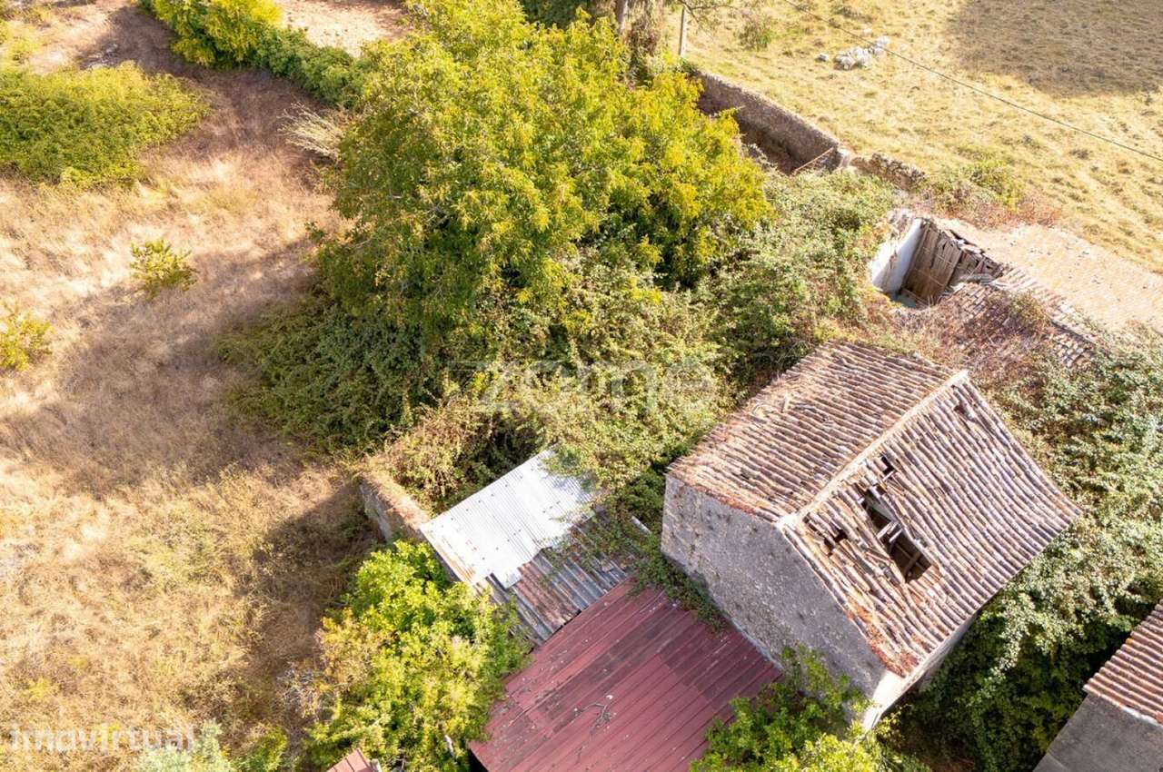 Moradia | Recuperar com Terreno de 1.159 m² – Lamarosa - Grande imagem: 4/28
