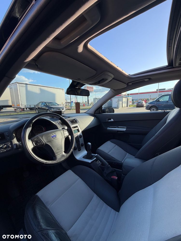 Volvo C30 2.0D Momentum - 9