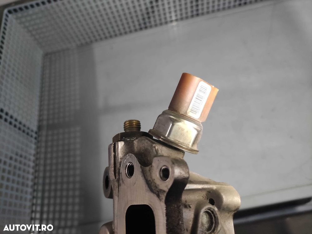 Rampa galerie cu senzori volkswagen vw golf 5 1.4 TSI - 6