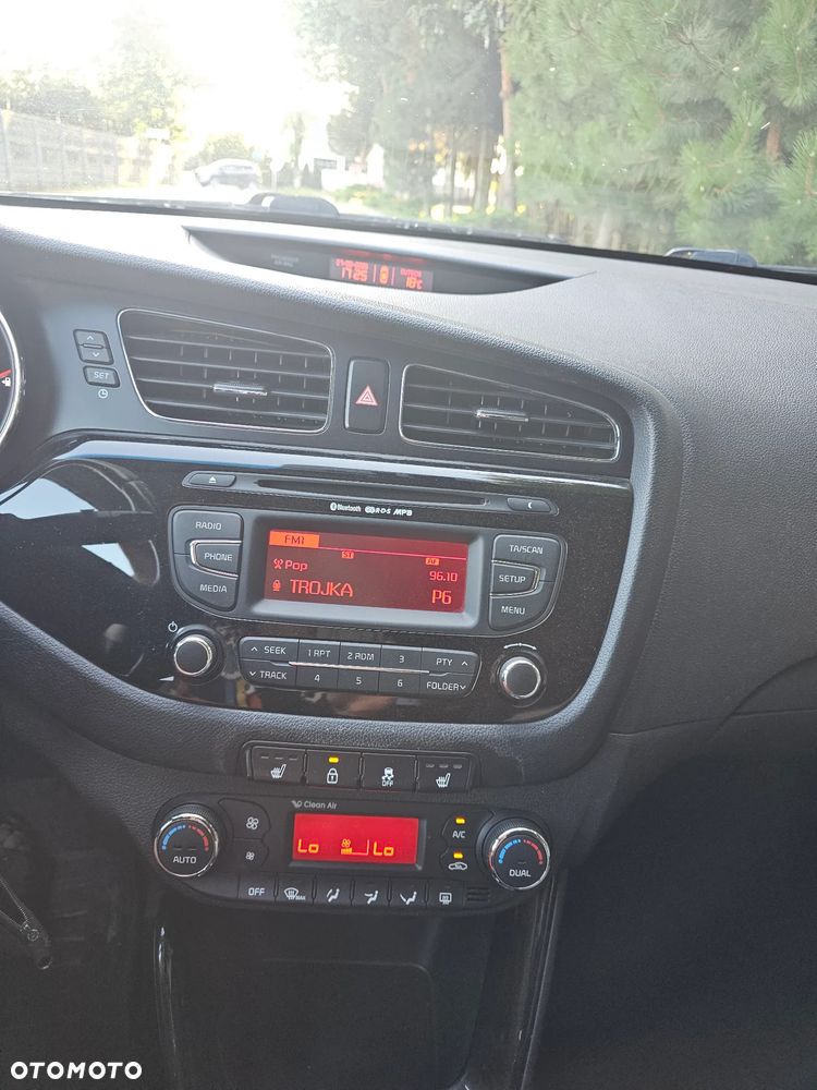 Kia Ceed 1.6 CRDi 128 ISG Platinum Edition - 15
