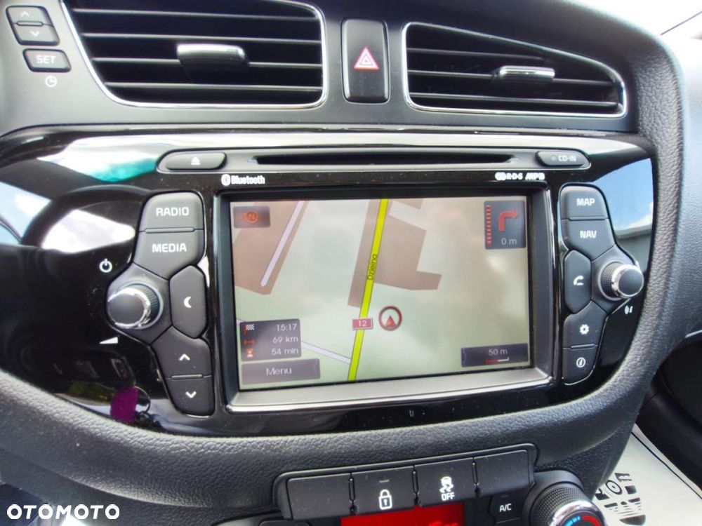 Kia Ceed - 10