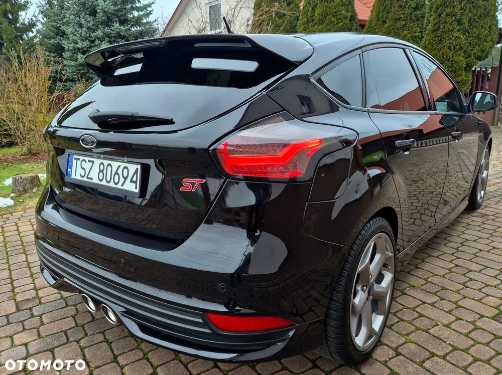 Ford Focus 2.0 TDCi ST - 17