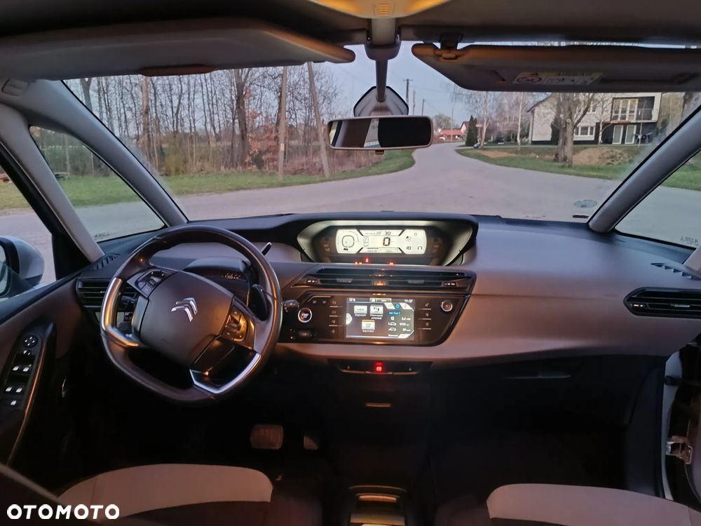 Citroën C4 Picasso e-HDi 115 ETG6 Exclusive - 4
