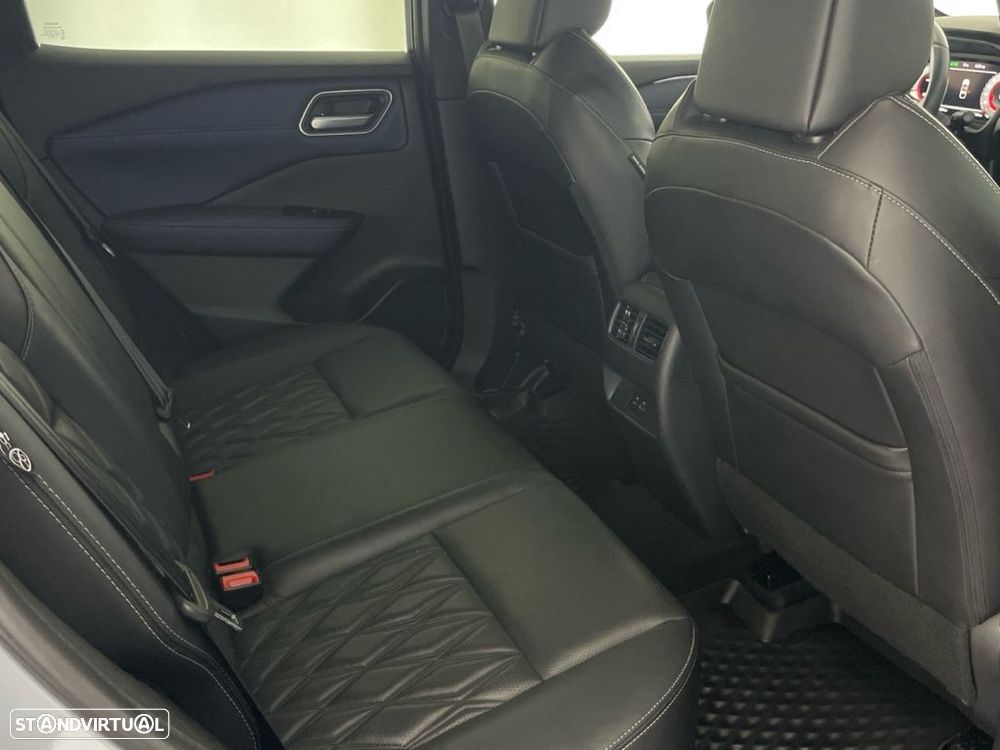 Nissan Qashqai 1.3 DIG-T Tekna - 24