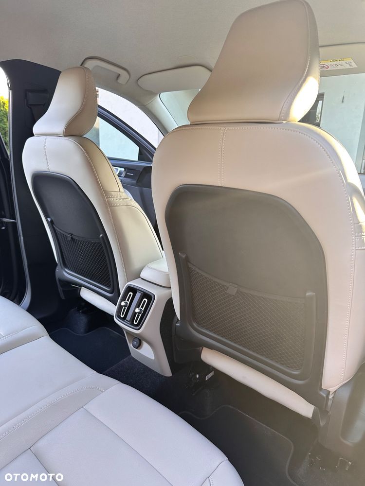 Volvo XC 40 T4 AWD - 22