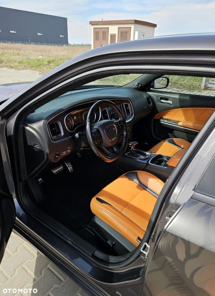 Dodge Charger 6.4 Scat Pack - 16