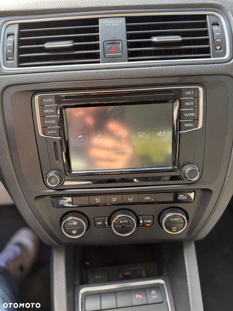 Volkswagen Jetta 1.4 TSI BMT Comfortline - 10