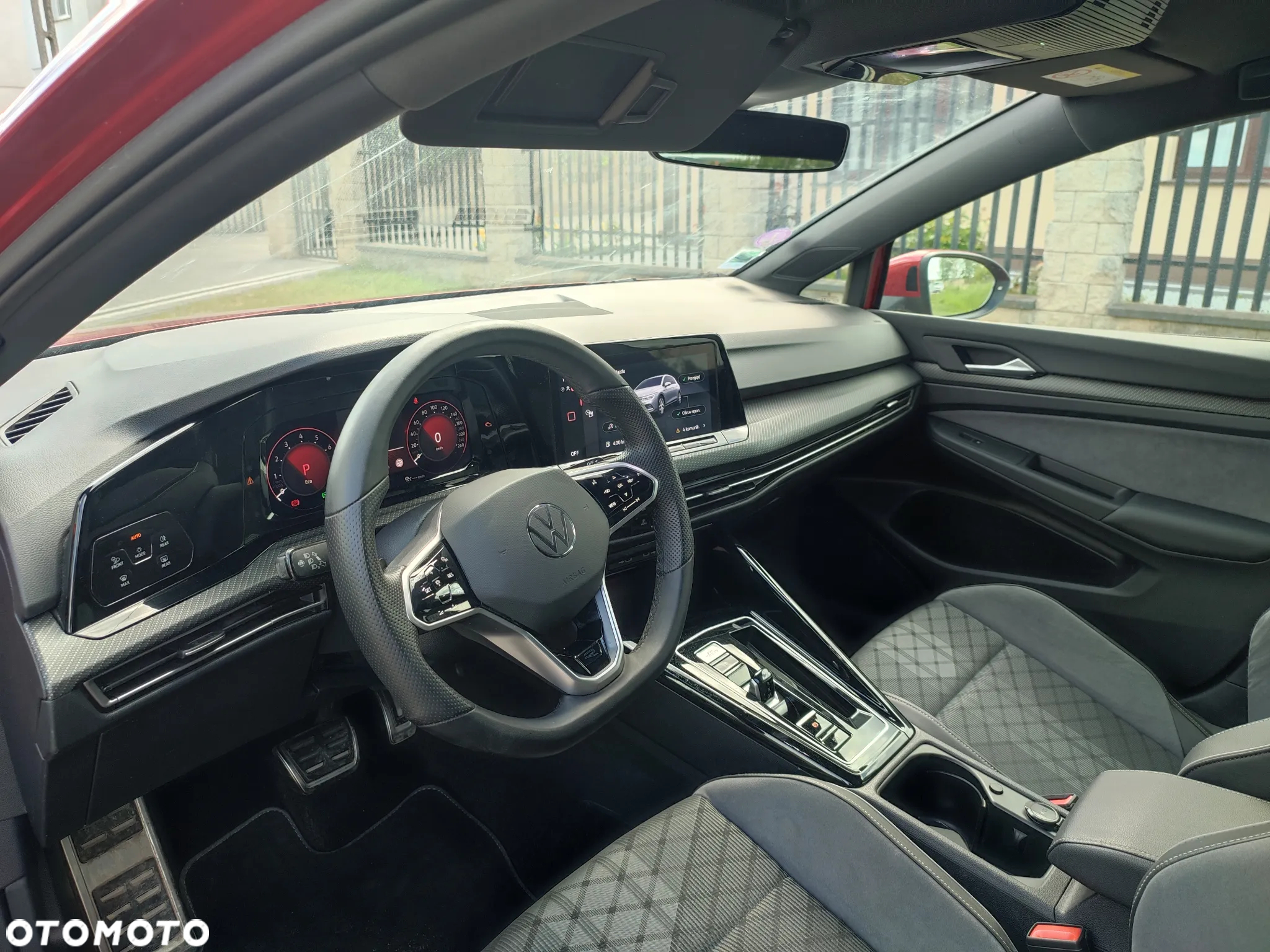 Volkswagen Golf 1.5 eTSI OPF DSG R-Line - 31