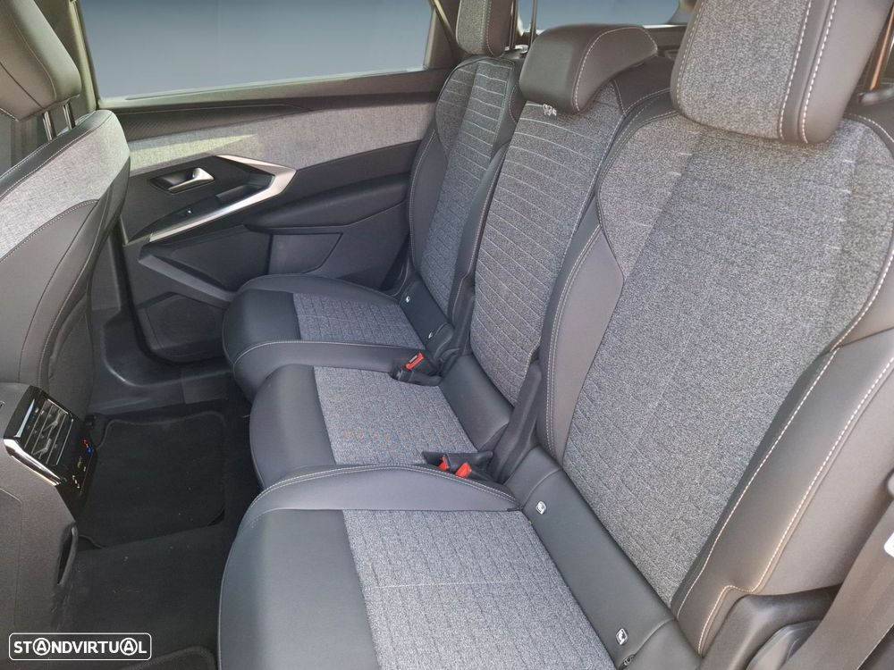 Peugeot 5008 1.2 Hybrid Allure e-DCS6 — fotografia 14