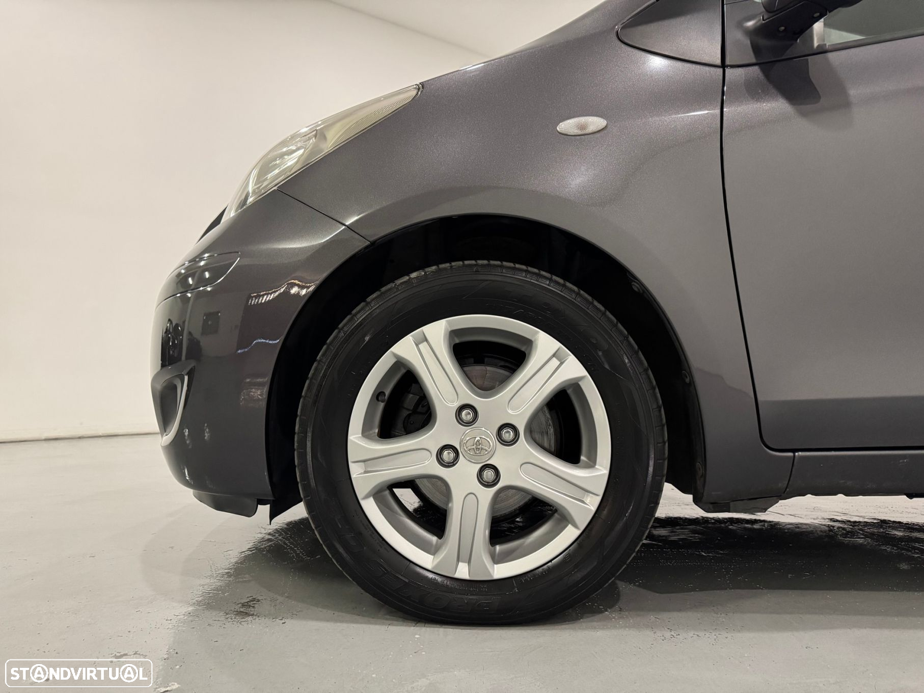 Toyota Yaris - 20