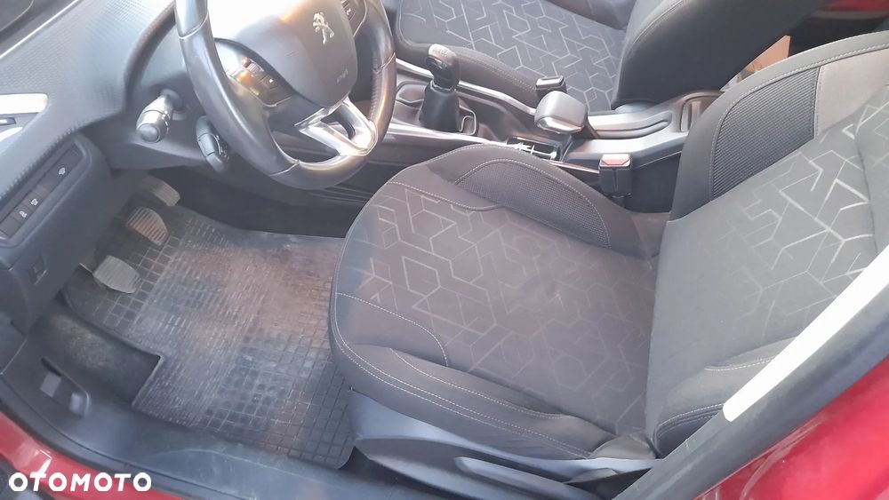 Peugeot 2008 1.6 e-HDi Active S&S - 8
