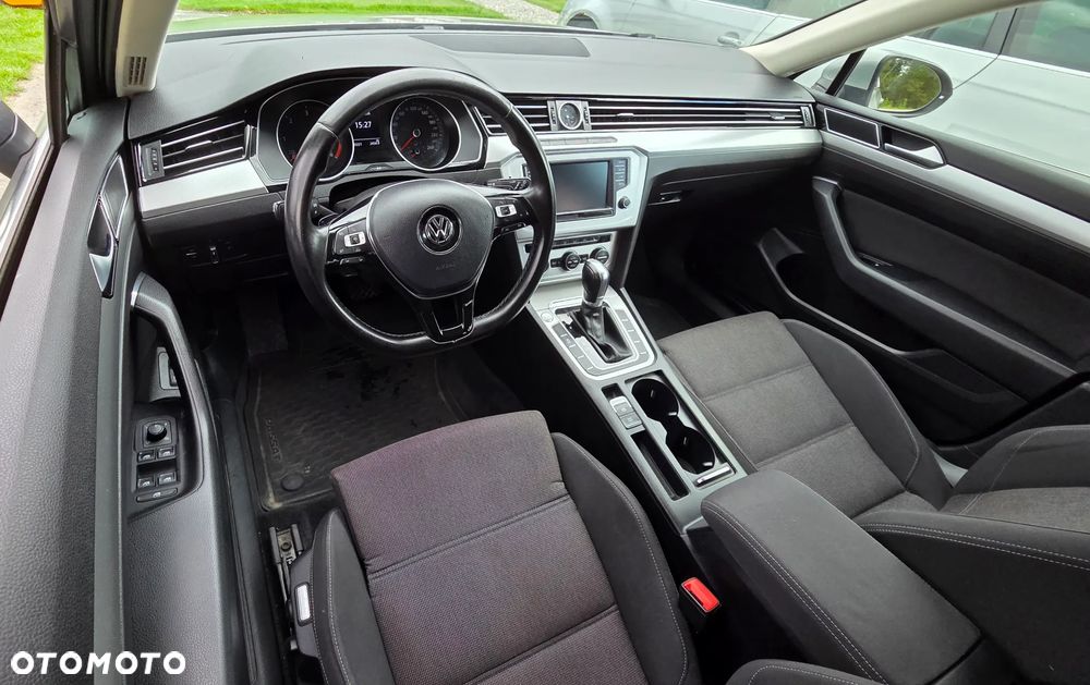 Volkswagen Passat - 6