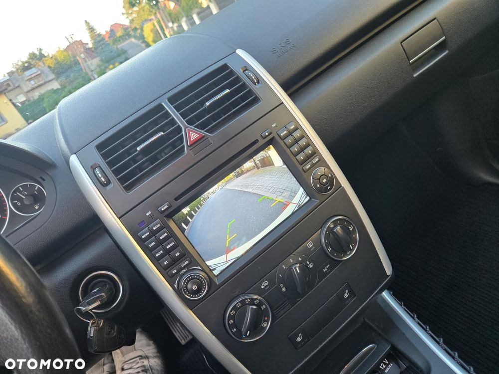 Mercedes-Benz Klasa A 160 BlueEFFICIENCY Avantgarde - 16