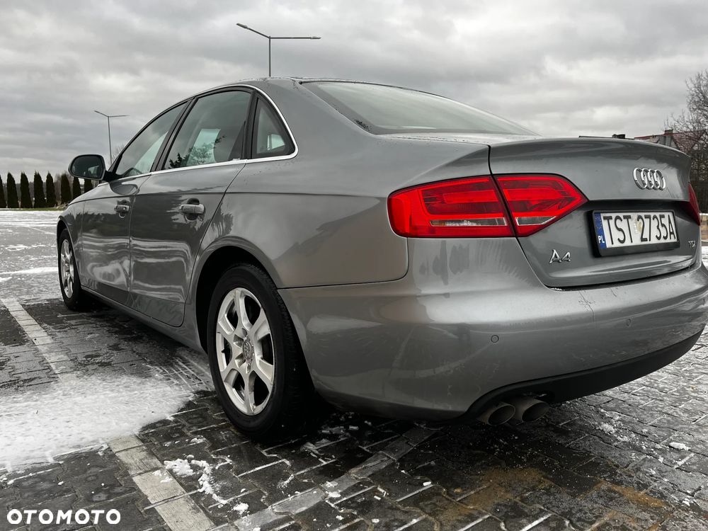 Audi A4 Limousine - 5