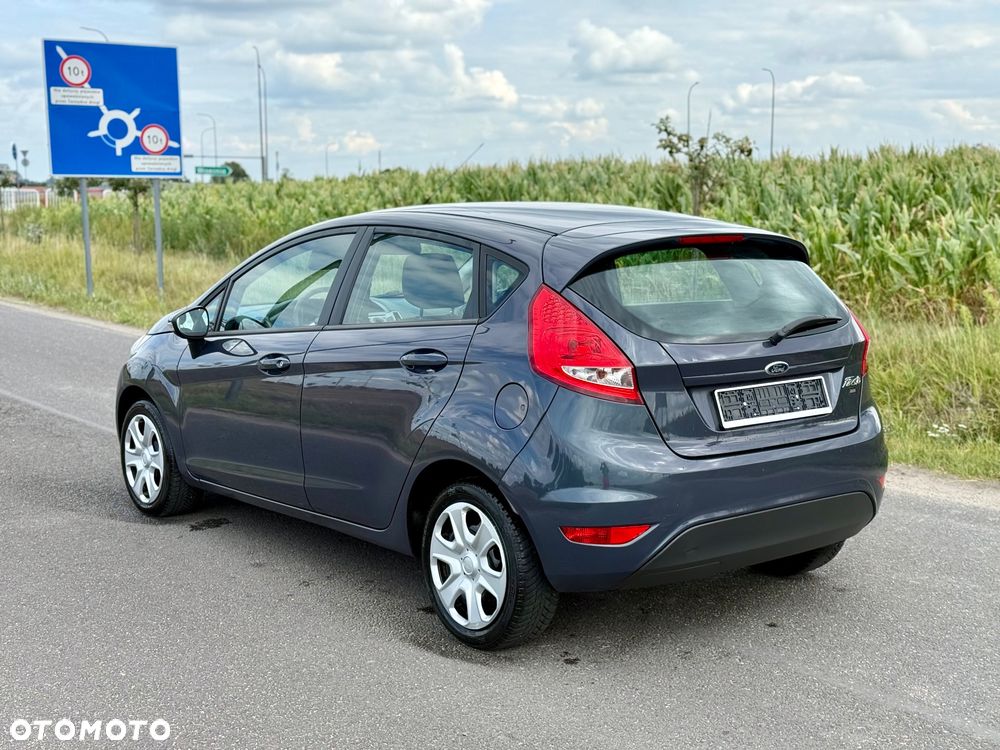 Ford Fiesta 1.25 Celebration - 7