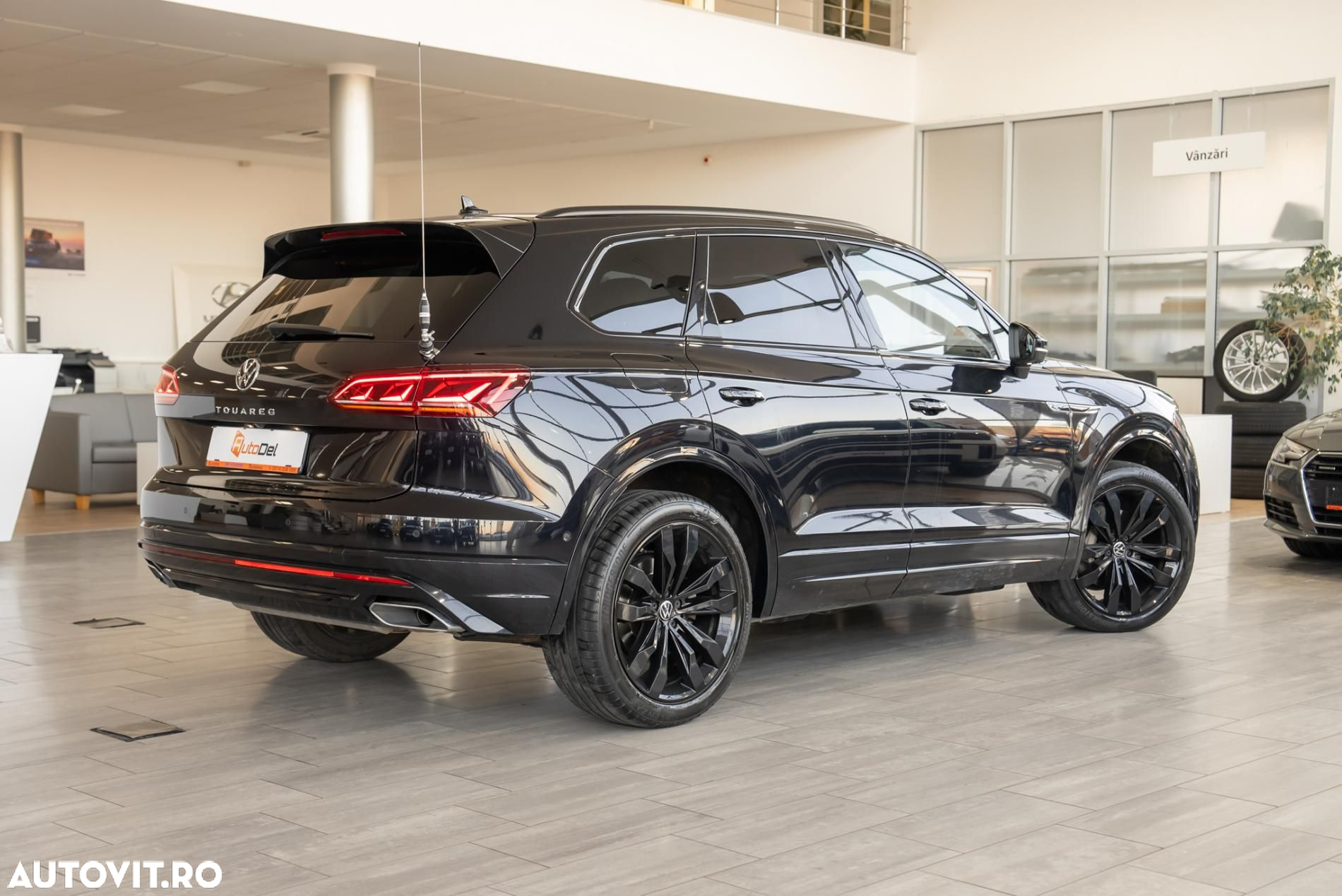 Volkswagen Touareg 3.0 V6 TDI 4Motion DPF Automatik R-Line - 4