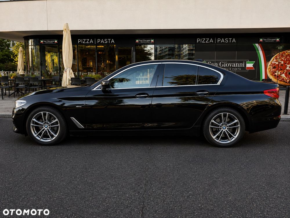 BMW Seria 5 520d xDrive - 6