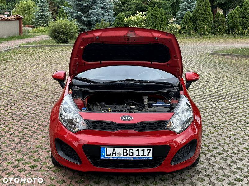 Kia Rio - 8