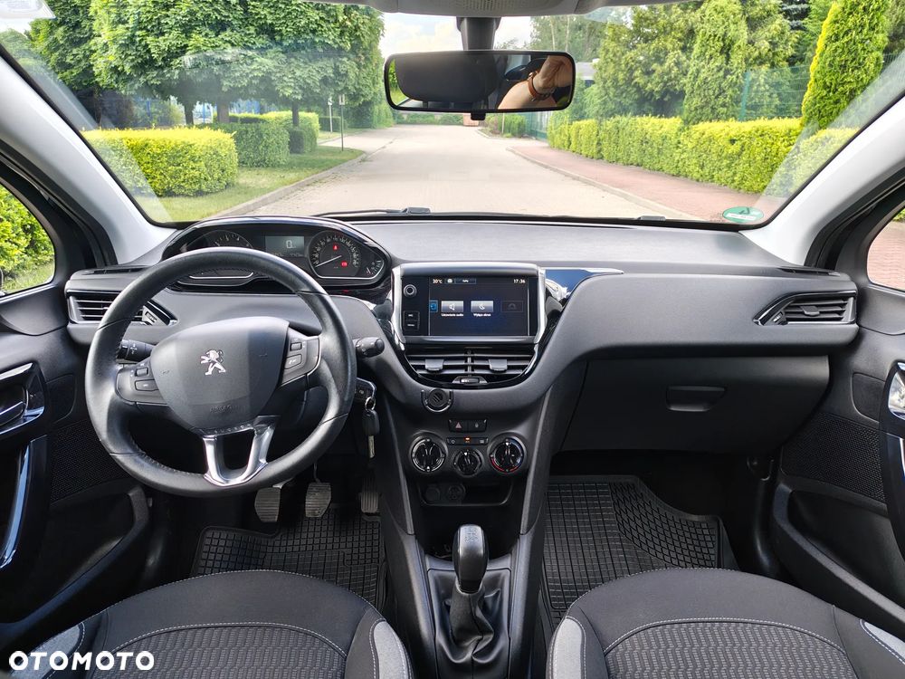 Peugeot 208 82 PureTech Style - 12