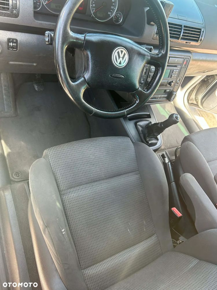 Volkswagen Sharan 1.9 TDI Comfortline - 8