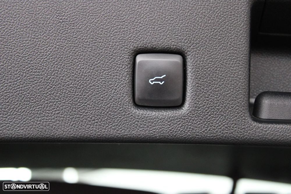 Ford Kuga 1.5 EcoBoost ST-LINE - 9