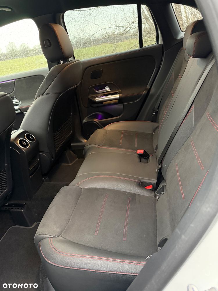 Mercedes-Benz GLA 200 AMG Line - 7