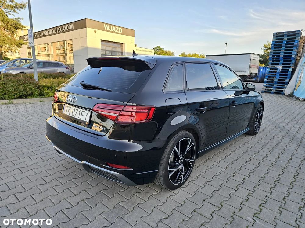 Audi A3 Sportback - 16