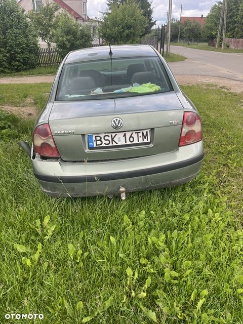 Volkswagen Passat 1.9 TDI Basis - 3