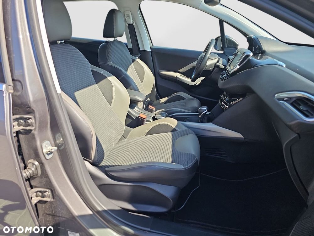 Peugeot 2008 - 13