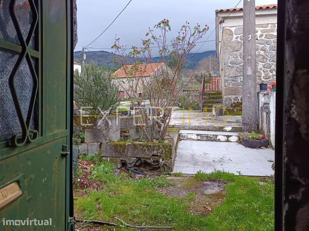 Casa de Arrumos em Pedra para venda - Quintãs de Baixo, Linhares... - Grande imagem: 3/5