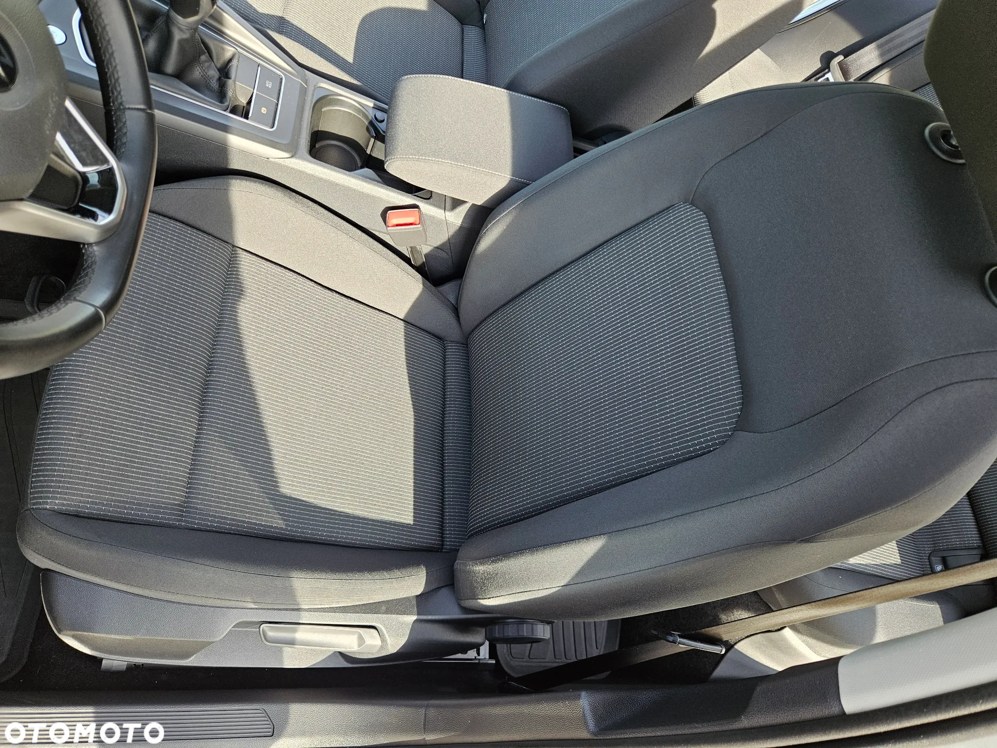 Volkswagen Golf VIII 2.0 TDI - 15