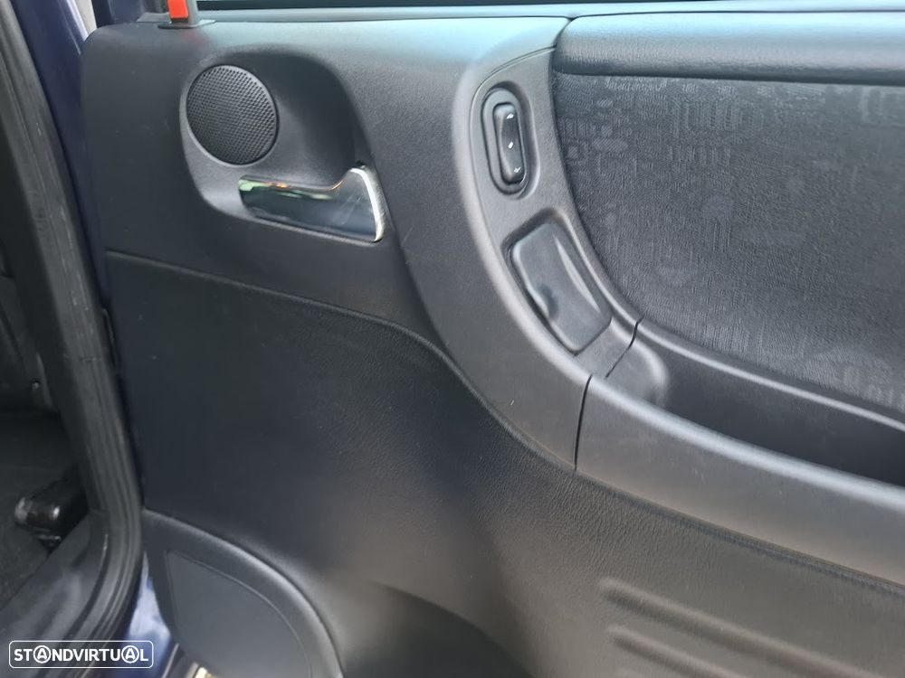 Opel Zafira 2.0 DTi Elegance - 31