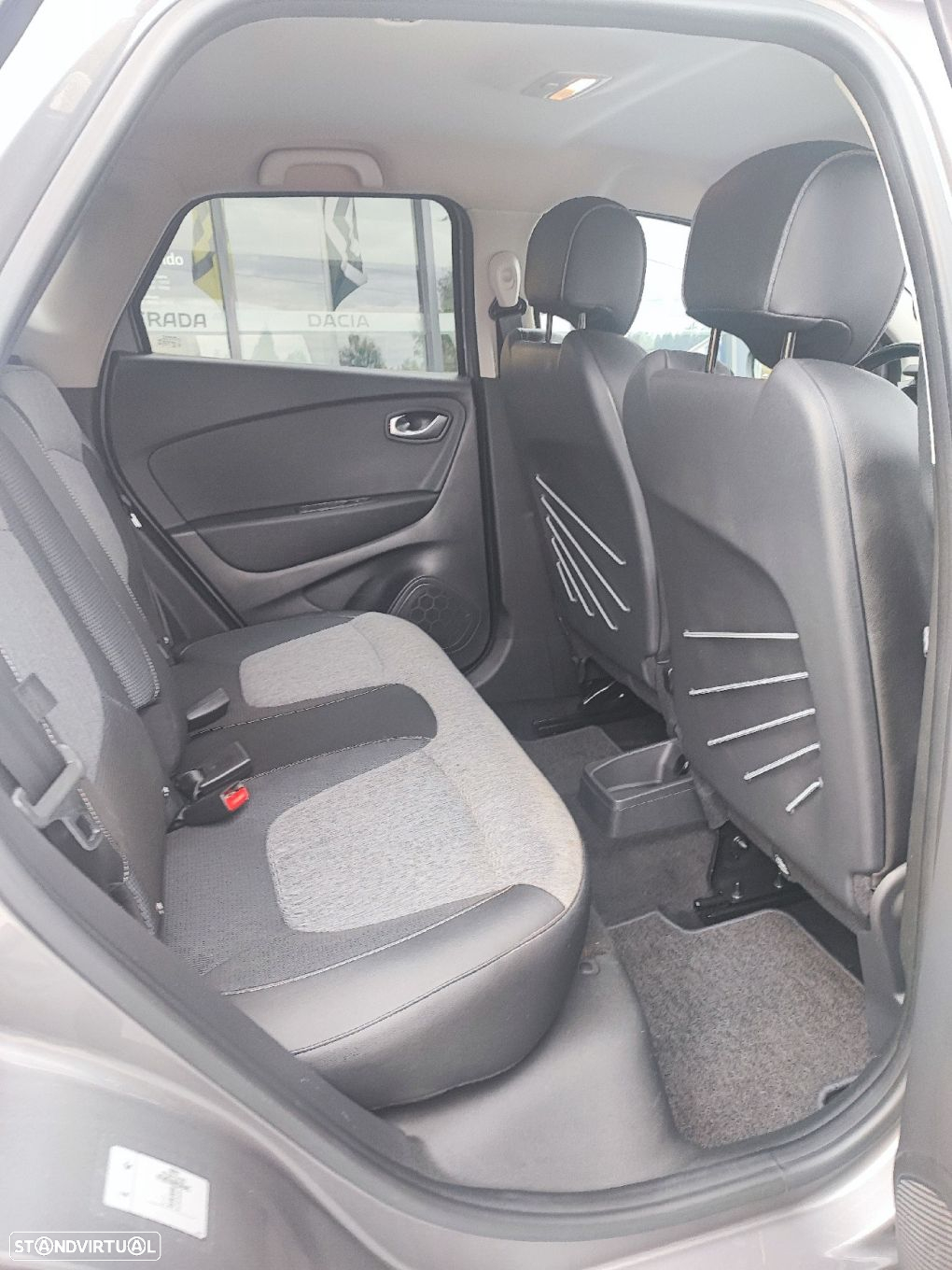 Renault Captur 0.9 TCE Exclusive - 29