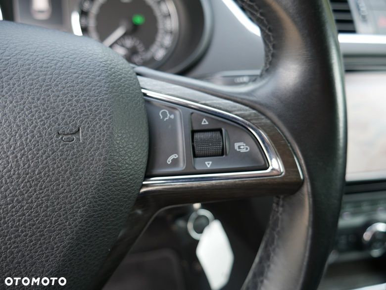 Skoda Octavia 2.0 TDI 4x4 DSG Scout - 16