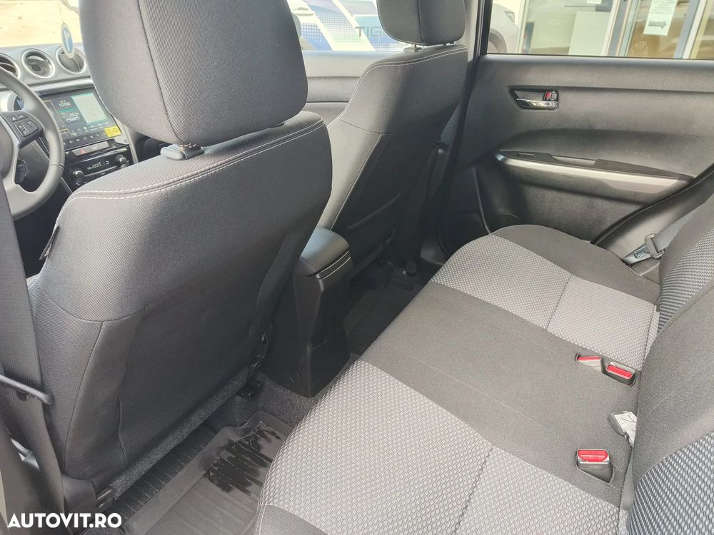 Suzuki Vitara 1.4 Boosterjet AllGrip MHEV Passion - 13