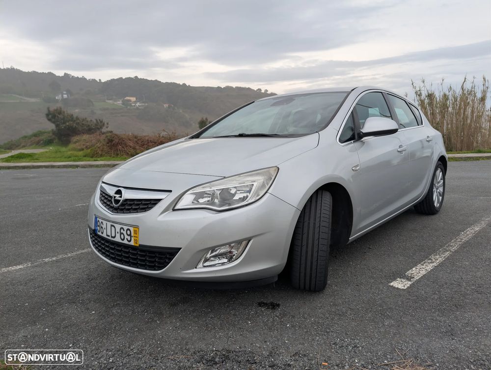 Opel Astra 1.7 CDTI Cosmo - 1