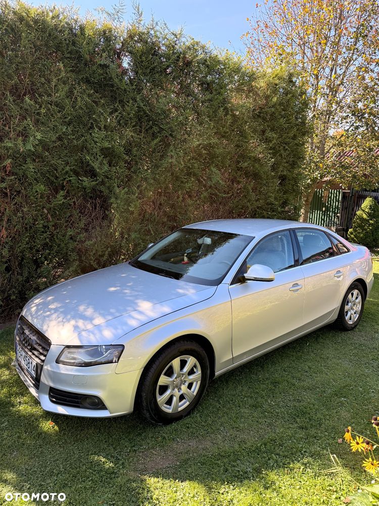 Audi A4 Limousine - 3