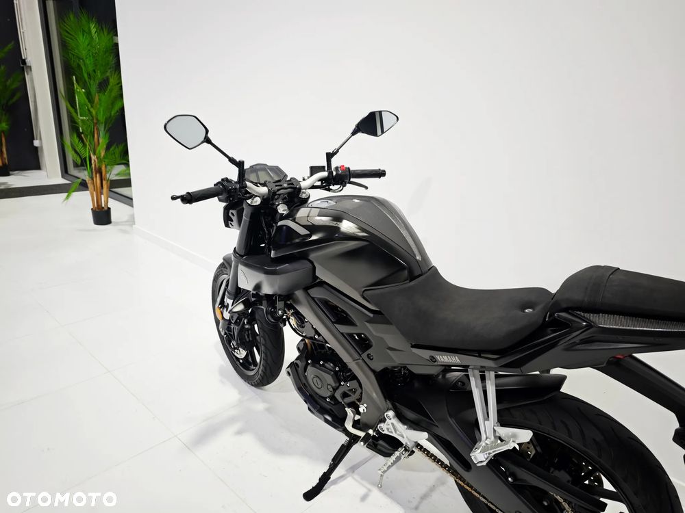 Yamaha MT - 12