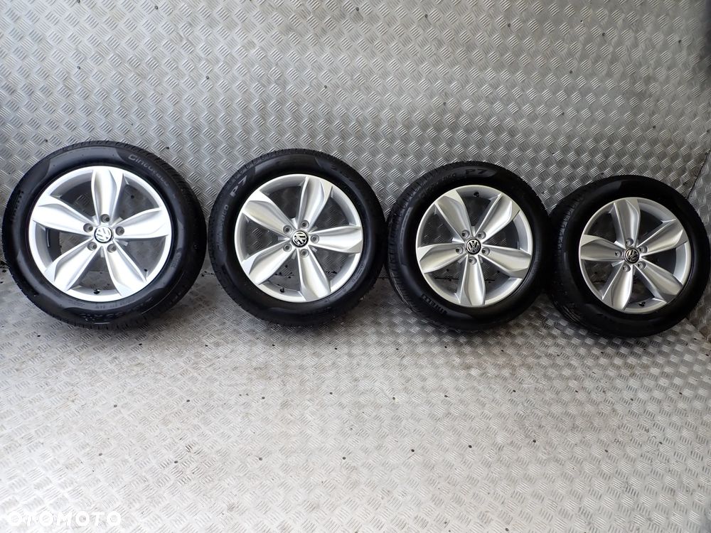FELGI ALUMINIOWE VW 7JX17 ET 40 5X112 3G0601025 BR NA OPONIE LETNIEJ PIRELLI 215/55/17