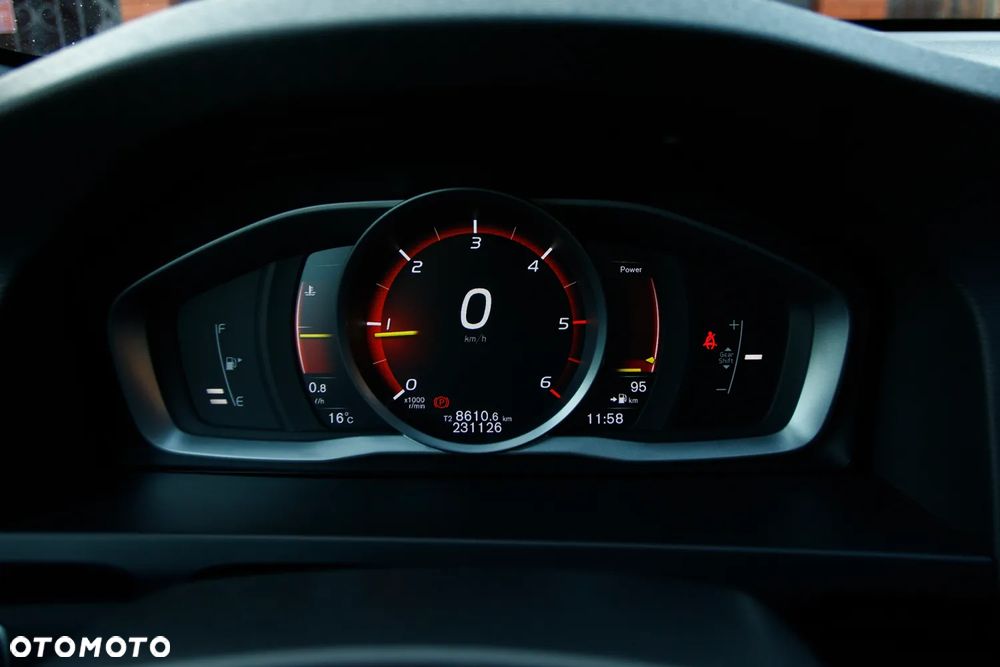 Volvo V60 D3 Summum - 35