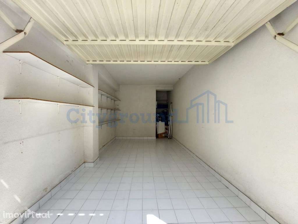 Box privada no centro de Caldas da Rainha - Grande imagem: 2/8