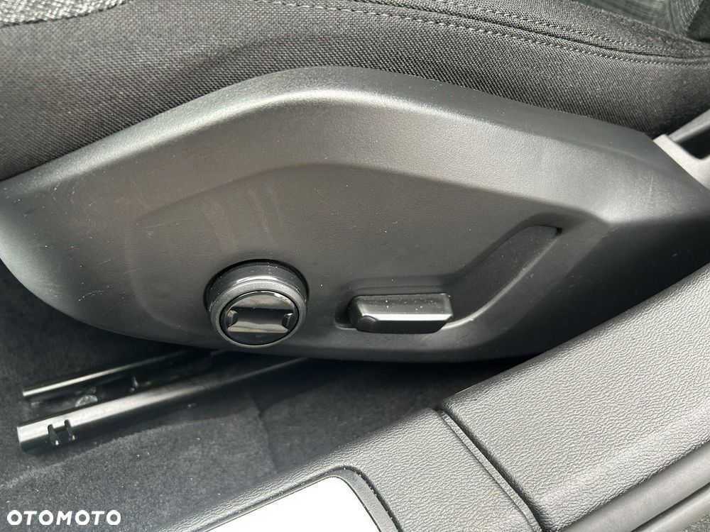 Volvo V90 Cross Country - 13