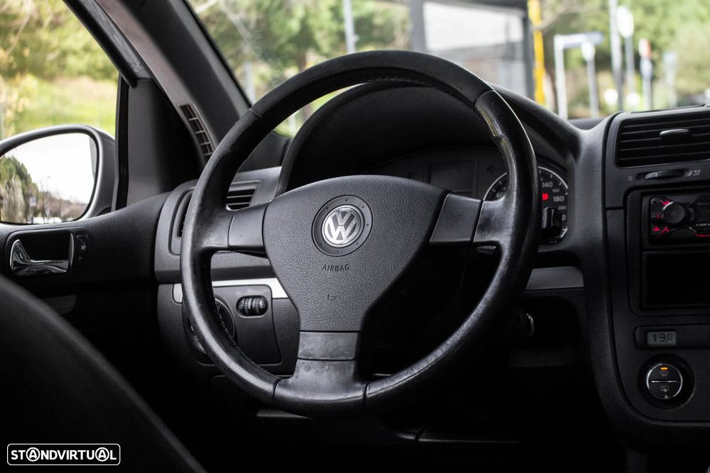 VW Golf 1.6 FSi Confortline - 30