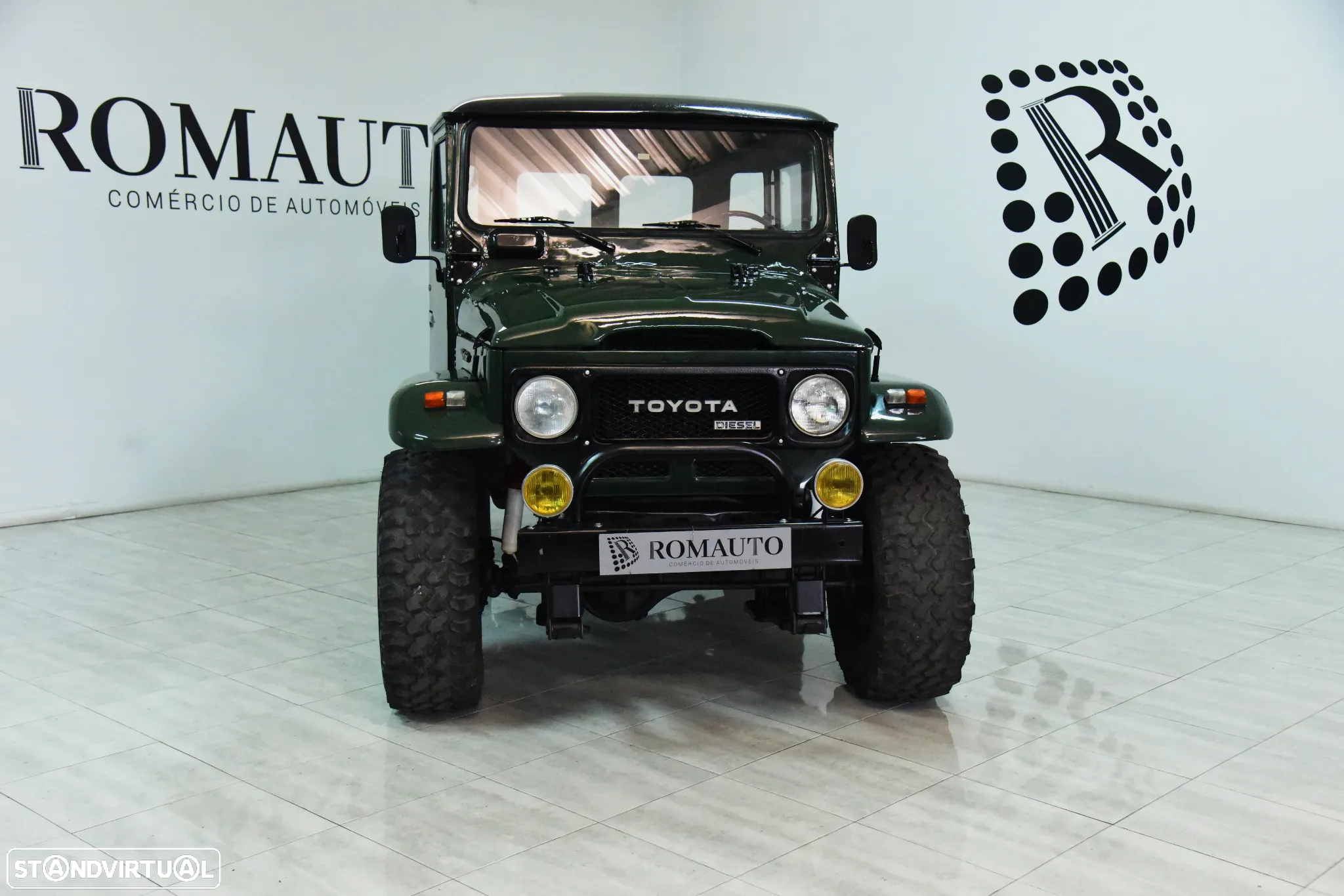 Toyota Land Cruiser - 2